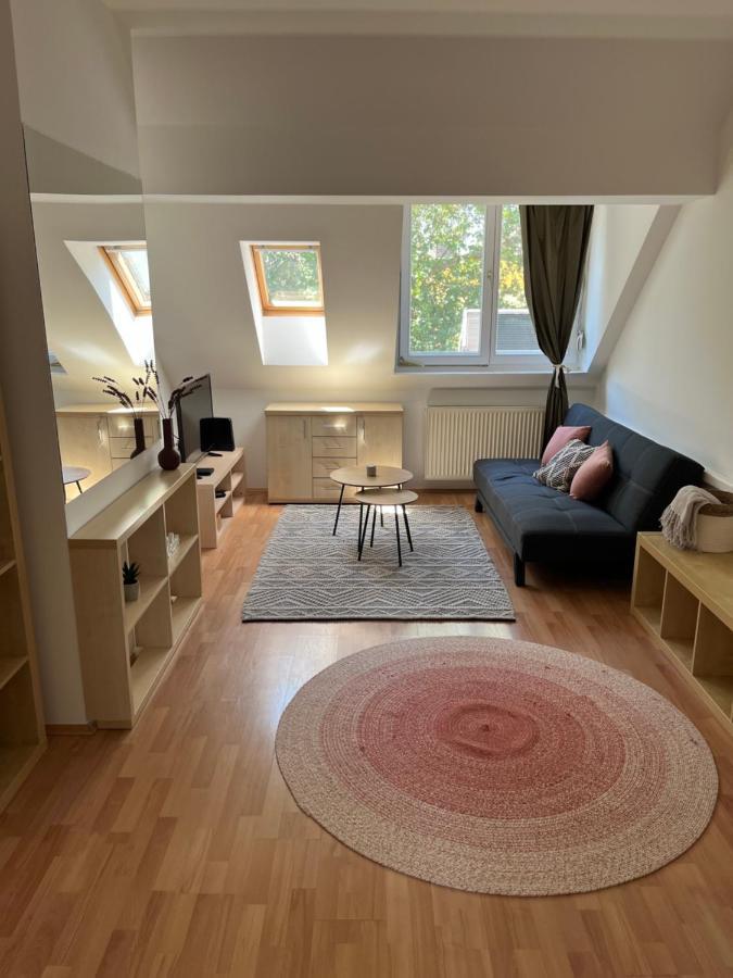 Studio Loft Apartment Pecs Exterior photo